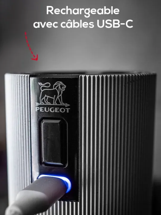 Peugeot Saveurs Line electrique Coffret cadeau - duo de moulins à poivre et à sel électriques rechargeables, u'select, carbone et aluminium, 15 cm - 6in. -> Coffrets Cadeaux | Envie De Design