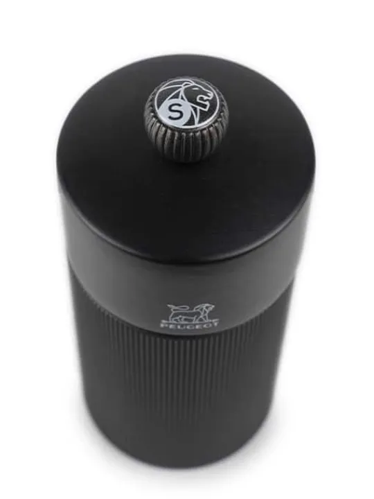 Peugeot Saveurs Line Moulin à sel manuel en bois et aluminium noir mat, 12 cm - 4,75in -> Envie De Design | Moulins À Sel Et Salières