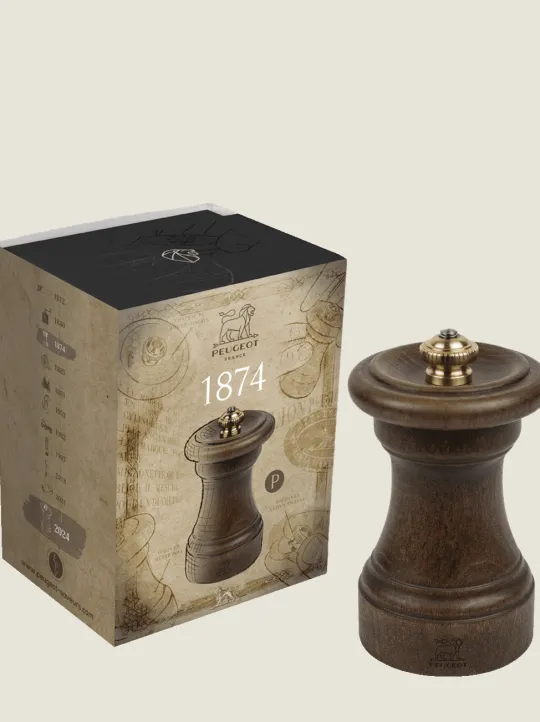 Peugeot Saveurs 1874 Moulin à poivre manuel en bois patiné, 10 cm -> Coffrets Cadeaux | Envie De Design